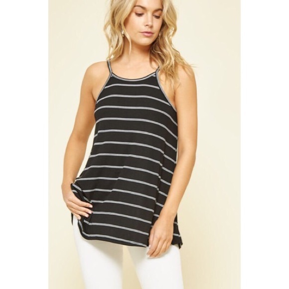 BOUTIQUE CLOSING MAKE AN OFFER - Picture 3 of 5